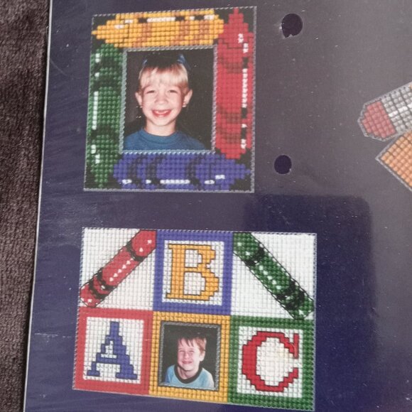 3/$35 - J & P Coats Plastic Canvas kit School Days 28099 for 5 frames - Picture 3 of 7